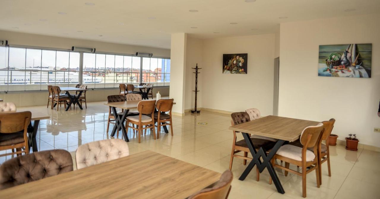 Neva Hotel Μαλάτεια Εξωτερικό φωτογραφία