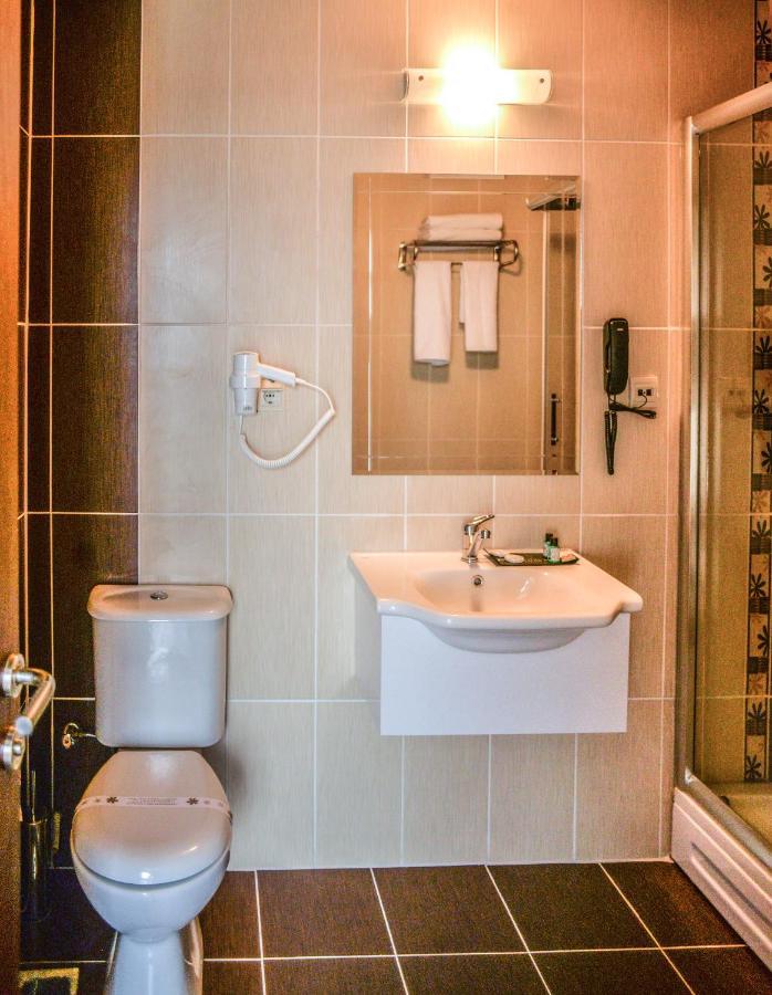 Neva Hotel Μαλάτεια Εξωτερικό φωτογραφία
