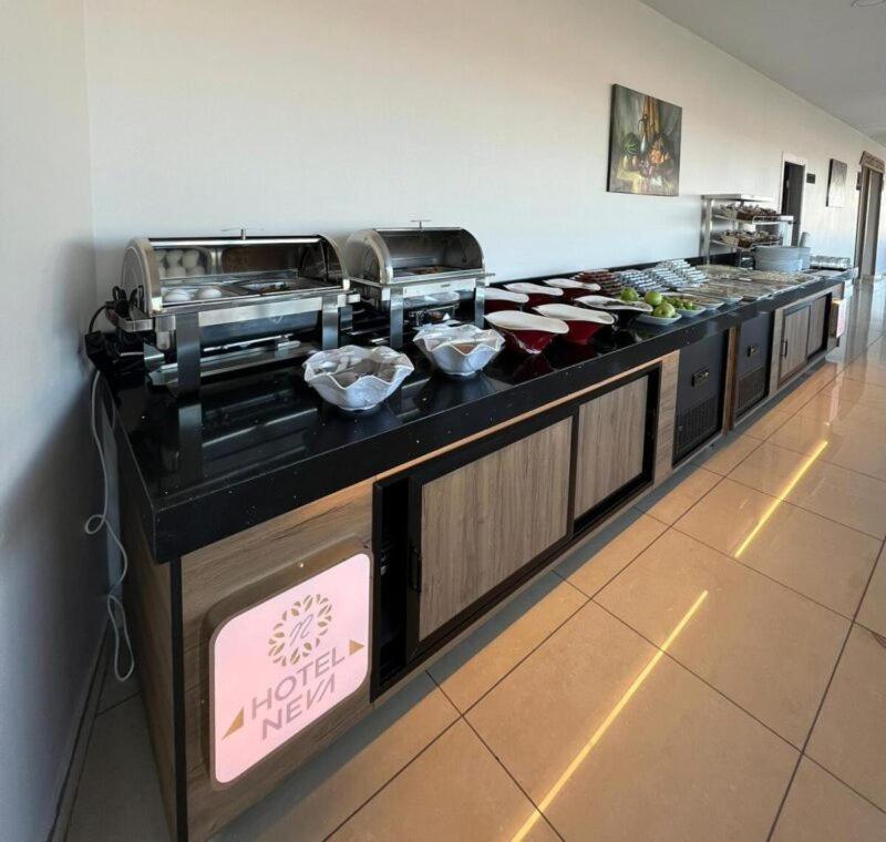 Neva Hotel Μαλάτεια Εξωτερικό φωτογραφία